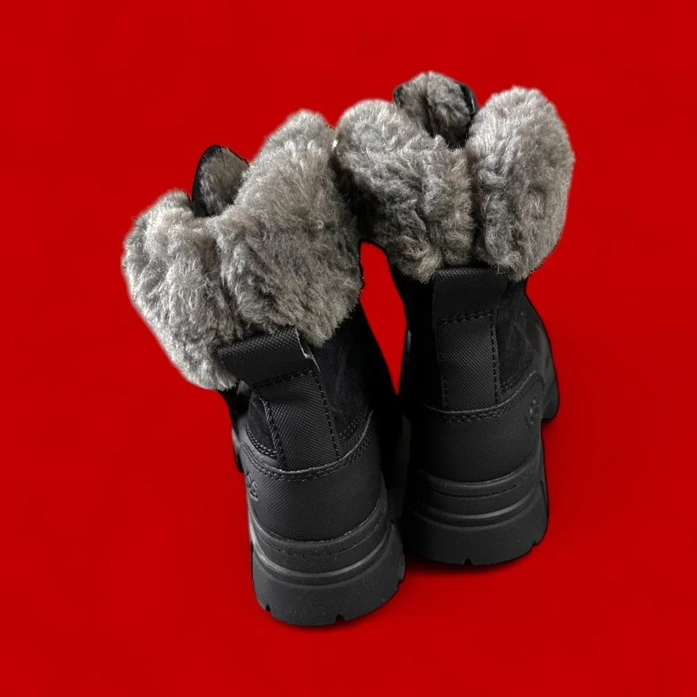 UGG Lug‎ Waterproof Leather Suede Shearling Cuff Lace Up Winter Boots